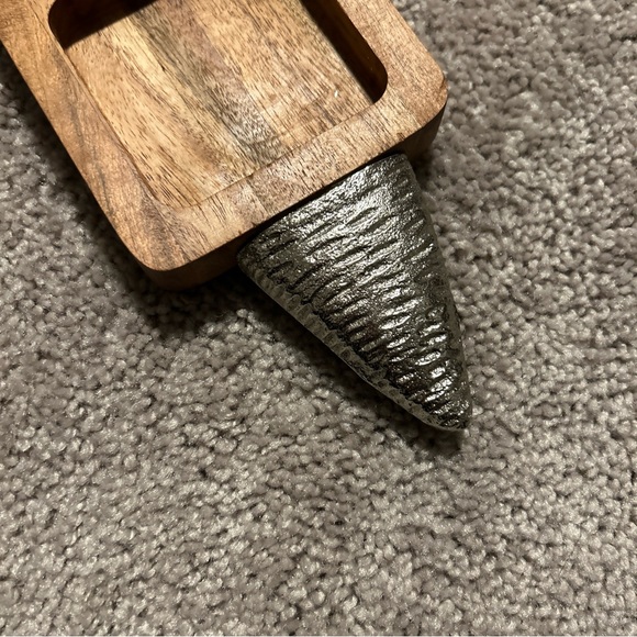 Made in India Wood & Metal 4x17in Carrot Tray Condiment Nuts Easter Entertaining - Picture 2 of 6